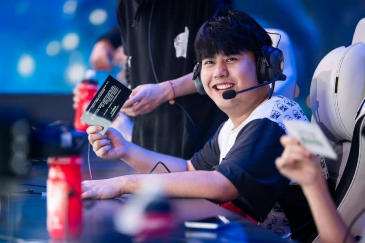 意球击中门 意球击中门