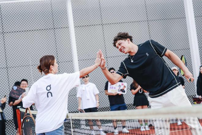 我们可以看 我们可以看