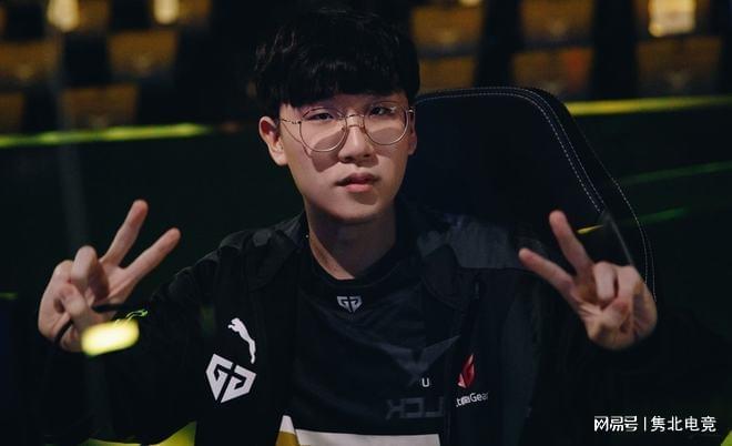 1亿美元 1亿美元