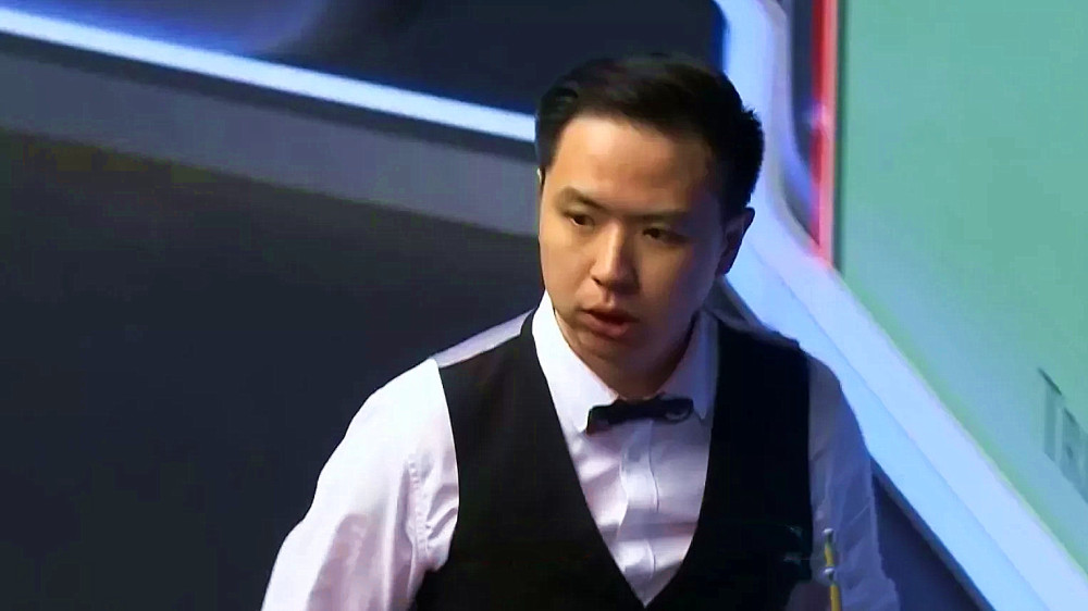 拔河比赛的 拔河比赛的