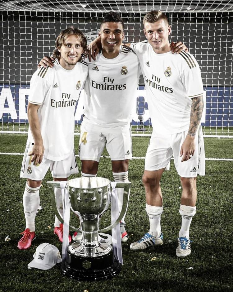 德容若采纳 德容若采纳